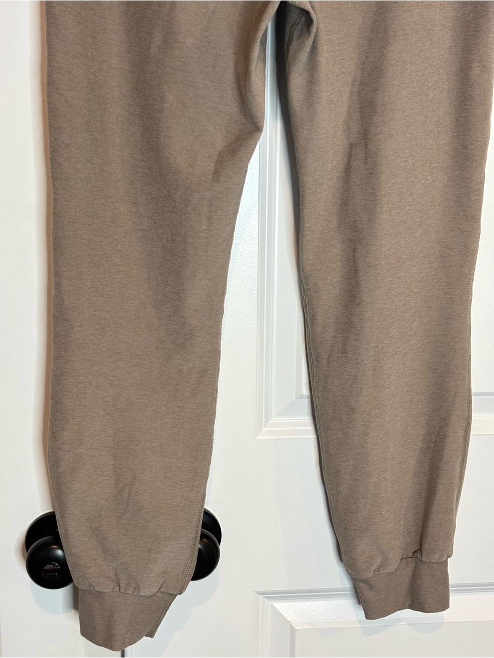 Beyond Yoga Space Dye Commuter Jogger Drawstring Pants Birch Heather Tan XS - Picture 8 of 10